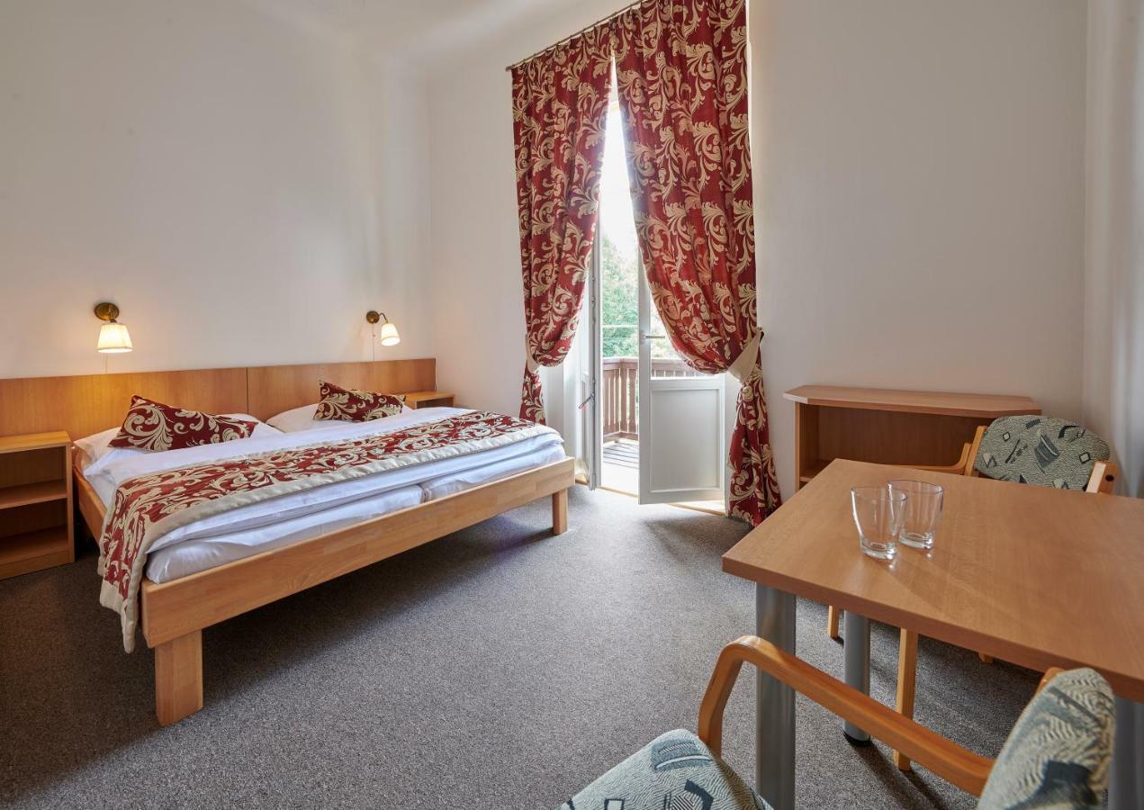 Hotel Mezni Louka Hřensko